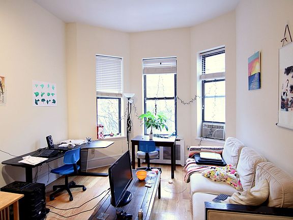 3rd image of 142 W 75th St APT 2A