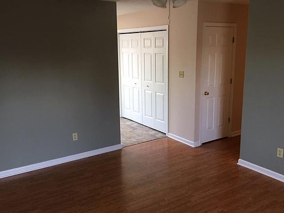 5th image of 530 Constellation Dr