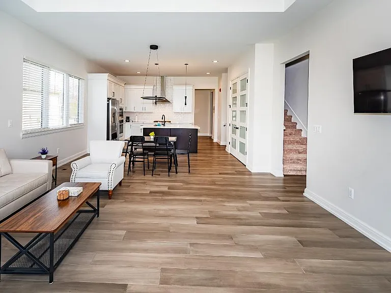 7488 Gramercy Cir — Photo 49