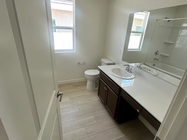527 Twilight Pl — Photo 10