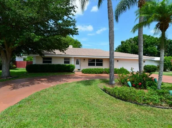 2224 Brookhaven Dr, Sarasota, FL 34239