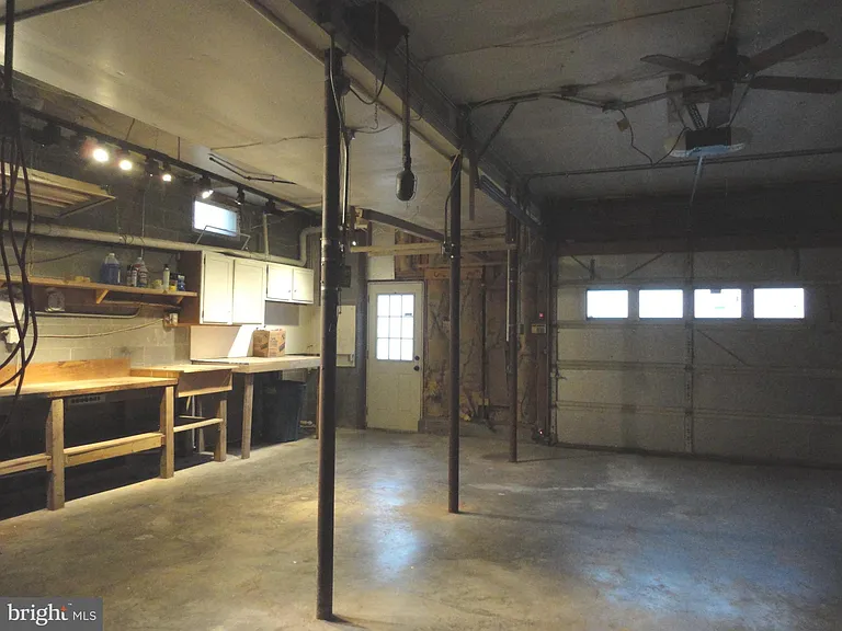 814 Rustic Ln — Photo 64
