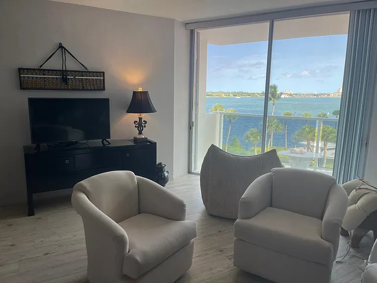 2800 N Flagler Dr #503 — Photo 2
