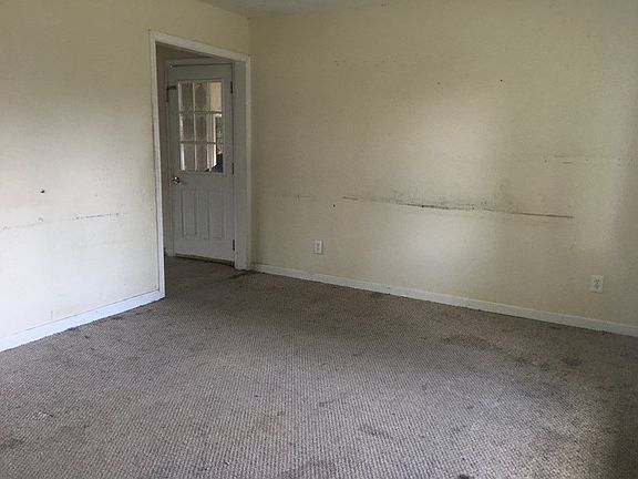 5th image of 726 Polley Dr