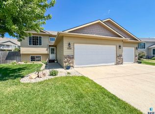 1324 W Meadowbrook Trl, Brandon, SD 57005