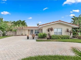 111 Causeway Blvd, Belleair Beach, FL 33786