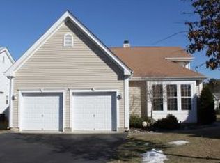 6 Trickle Ct, Barnegat, NJ 08005