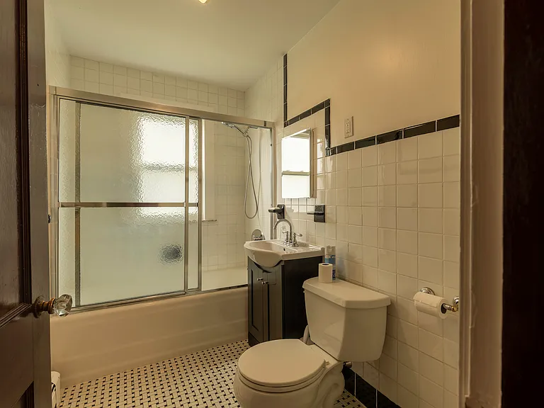 202 Washington St #1 — Photo 10