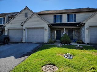 65 Chickadee Cir, Leola, PA 17540