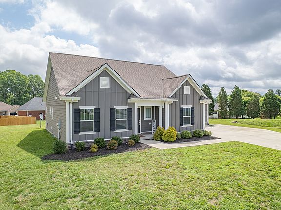 5th image of 727 Larry Cir