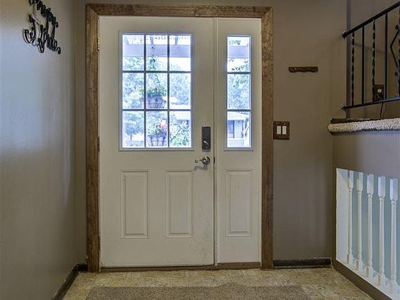 3rd image of 3414 S 162nd Cir