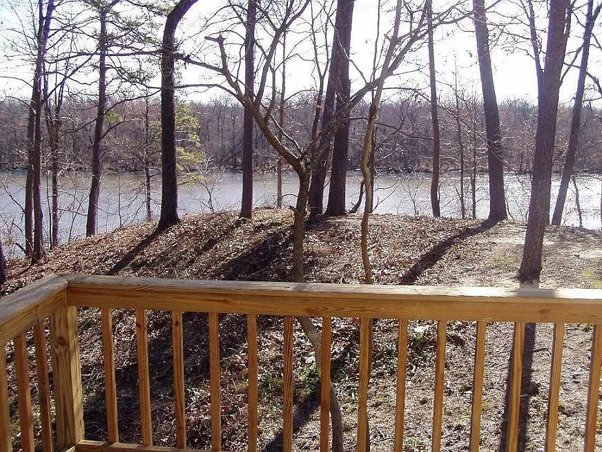 3 bed, 2.5 bath, 2500 sqft, $2,800 — Photo 4