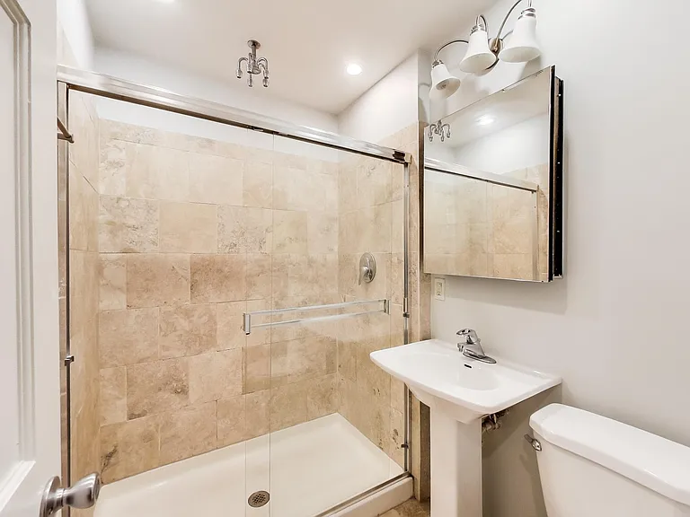 Upstair Bath