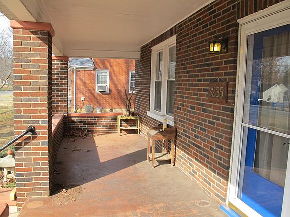5th image of 3235 Ellsworth St NE