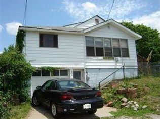 356 Pershing Ave, Houston, PA 15342