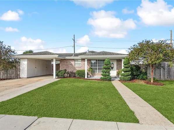 624 Perrin Dr, Arabi, LA 70032