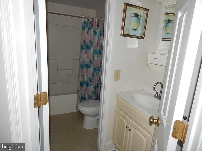 507 W John St #C — Photo 12