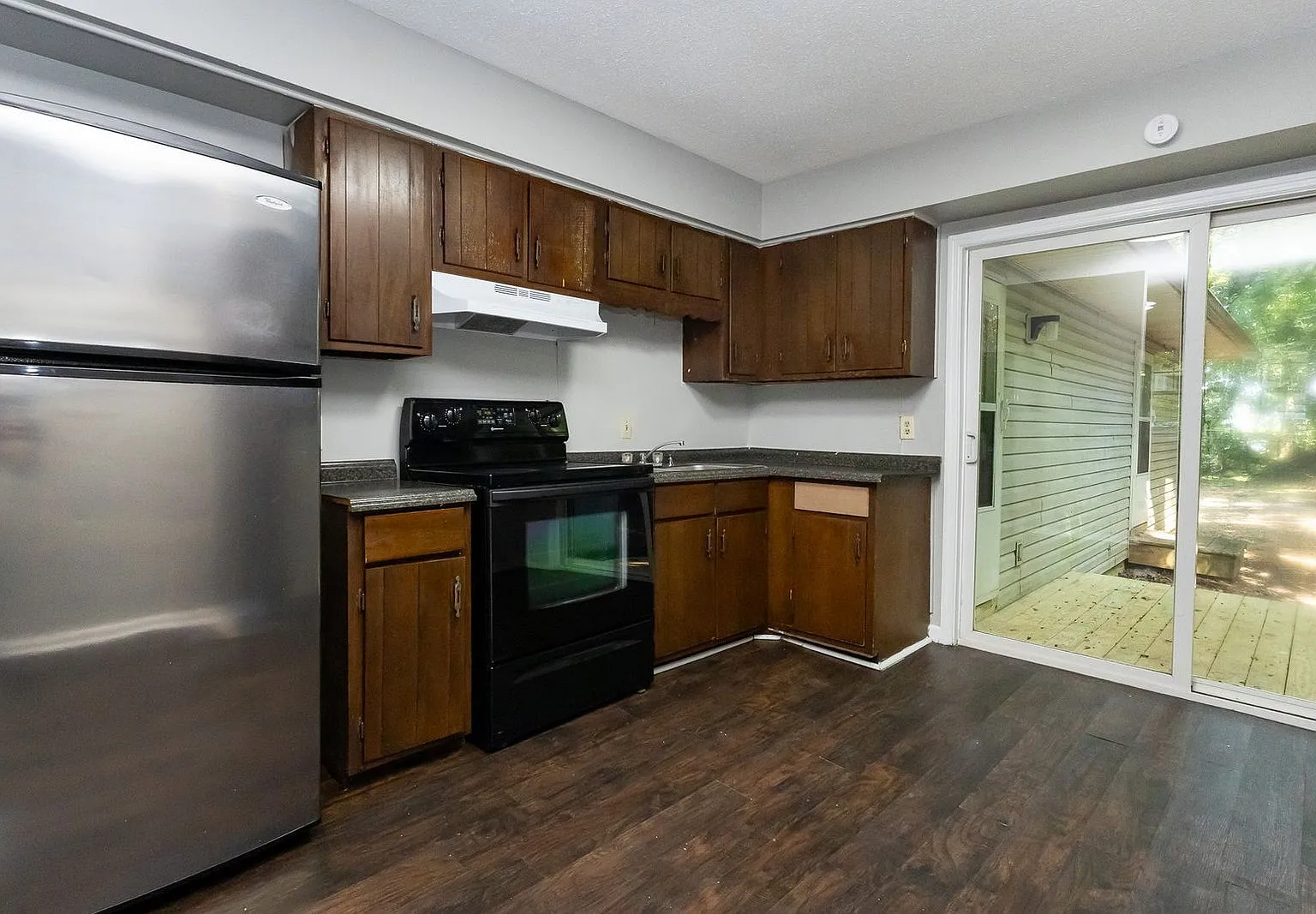 4 bed, 1.5 bath, 1224 sqft, $1,550 — Photo 4