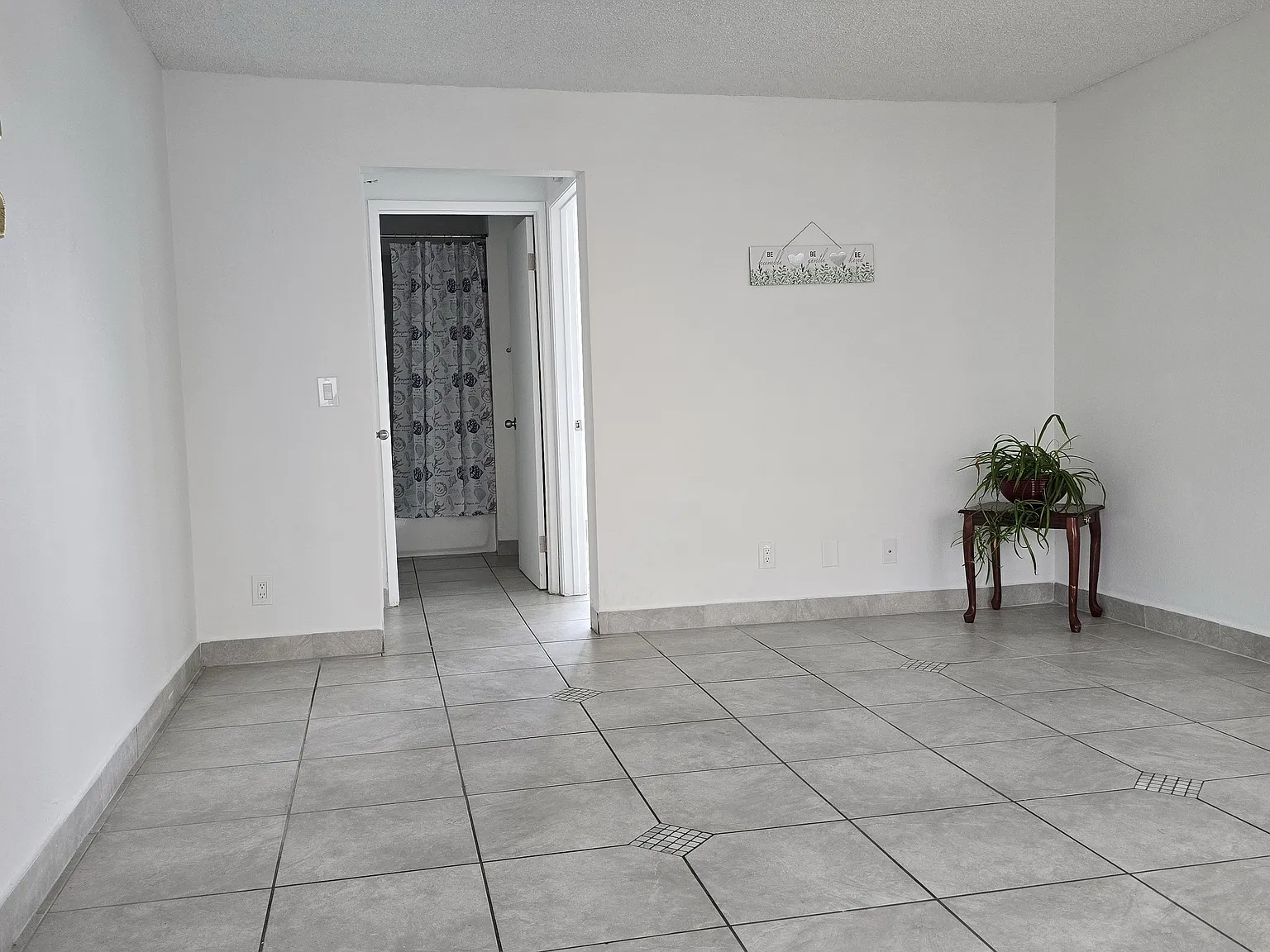 1 bed, 842 sqft, $1,595 — Photo 4