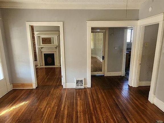 5th image of 2810 Norwood Ave