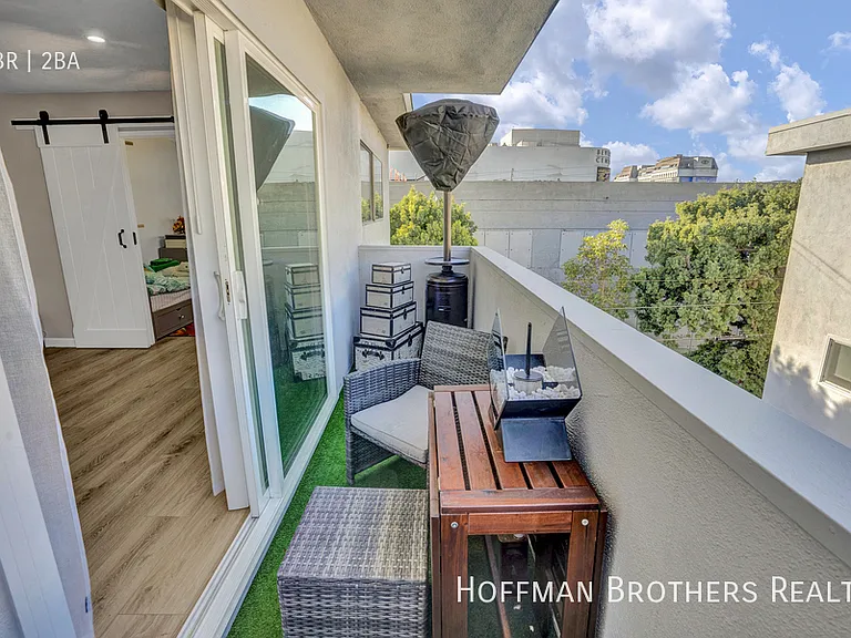 121 N Croft Ave #308 — Photo 5