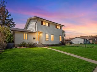 10502 158th St NW, Edmonton, AB T5P2Y6