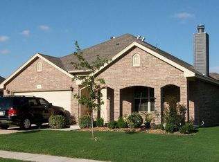 2404 Rookhaven Ln, Yukon, OK 73099