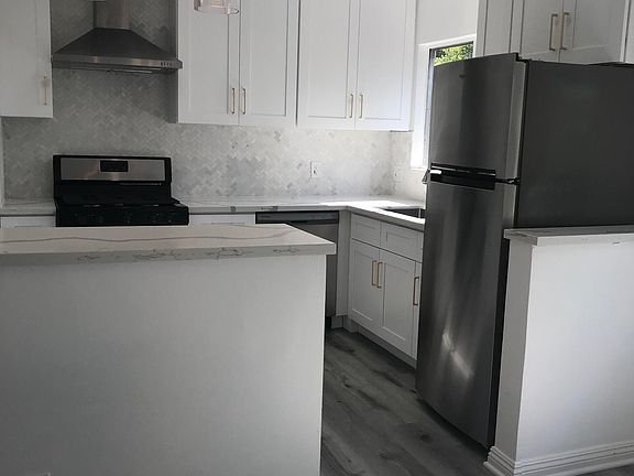 3rd image of 1242 S Ogden Dr #8