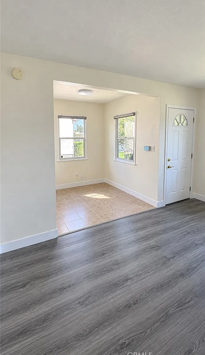 3 bed, 962 sqft, $3,200 — Photo 4