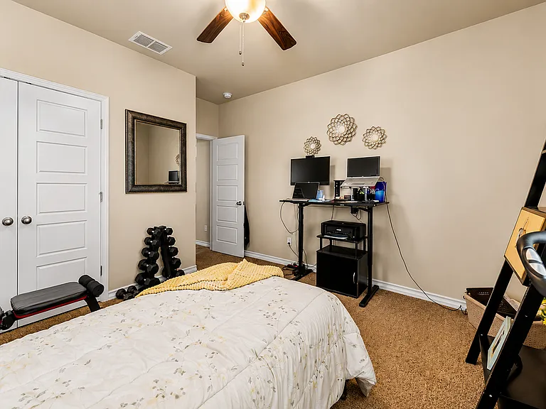 7649 Granite Dr — Photo 16