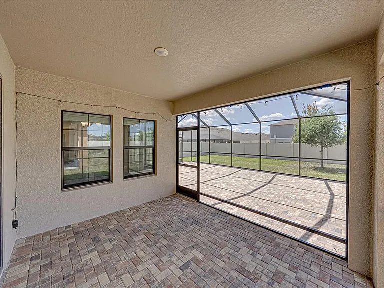 14633 Red Castle Ave — Photo 55