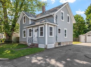 15 Foster St, Pawtucket, RI 02861