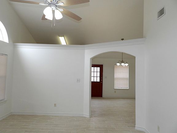 2nd image of 2101 Bahamas Dr #3