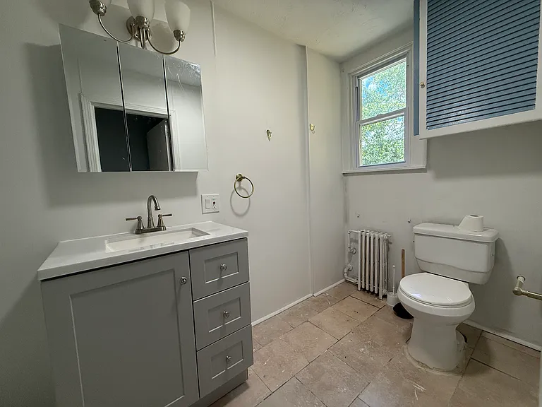 191 Ontario St #2R — Photo 6