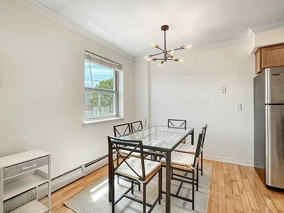 4th image of 2727 W 43rd St APT 409