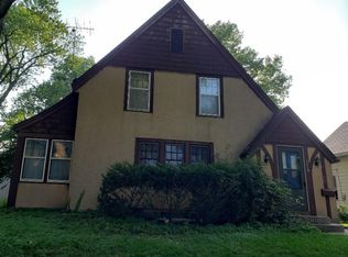 1113 S 6th St, Burlington, IA