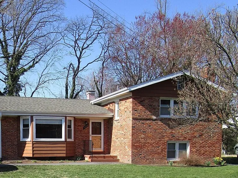 1232 Kathryn Rd — Photo 1
