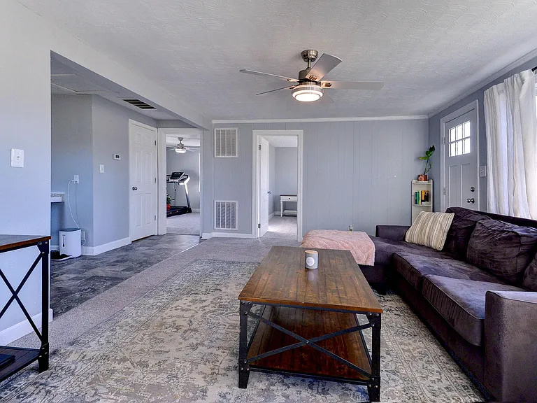 7331 Farmers Dr — Photo 12