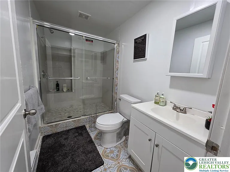 1052 Kingston Ln — Photo 59