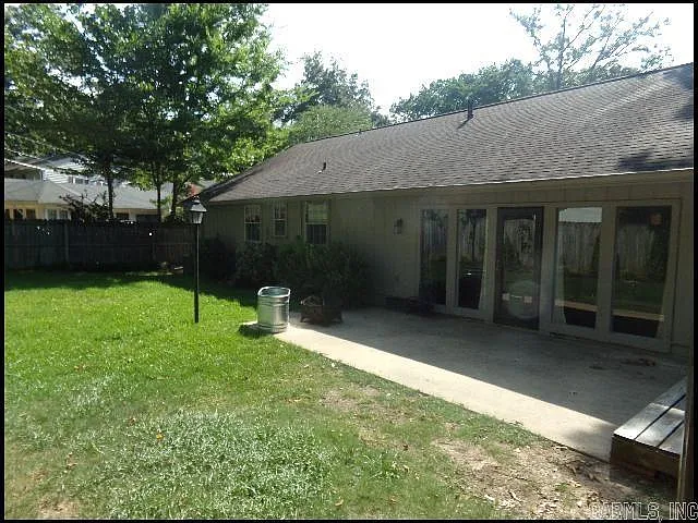 1411 Old Forge Dr — Photo 3