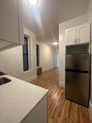 Rented by Peter R. Hungerford, LREB | media 16