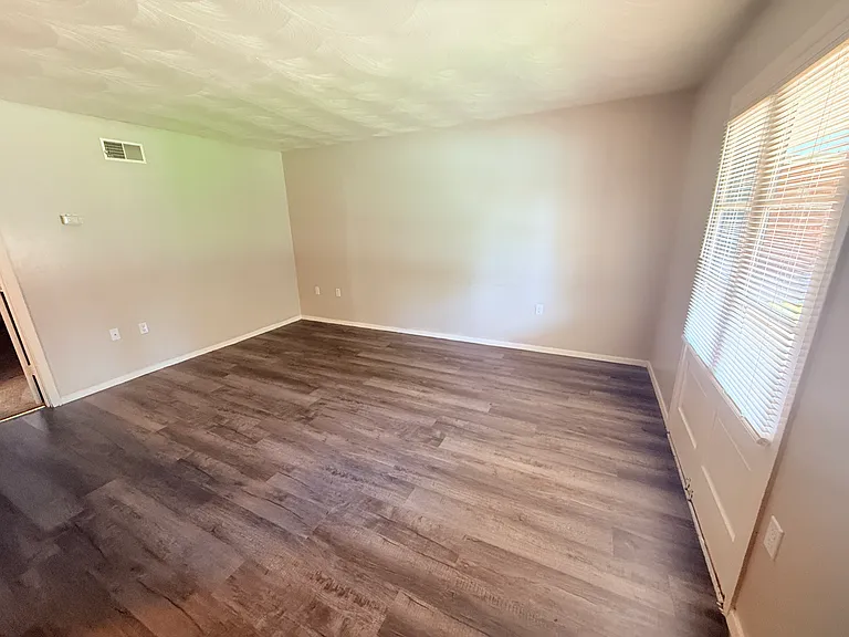500 N Commerce St #108 — Photo 5