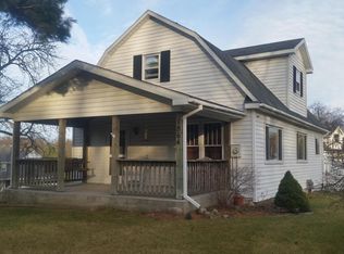 1864 Buttrick Ave SE, Ada, MI 49301