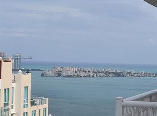 1200 Brickell Bay Dr PENTHOUSE 4104, Miami, FL 33131
