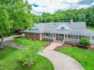 1145 Clearview Dr SE, New Philadelphia, OH
