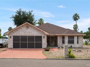 1013 Lake View Dr, Mission, TX 78572
