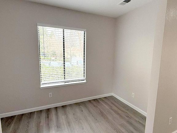 5th image of 559 Pimlico Ct