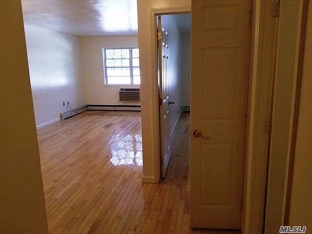 1st image of 8284 Country Pointe Cir