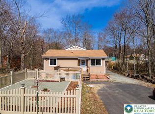 9851 Deerwood Dr, Tobyhanna, PA