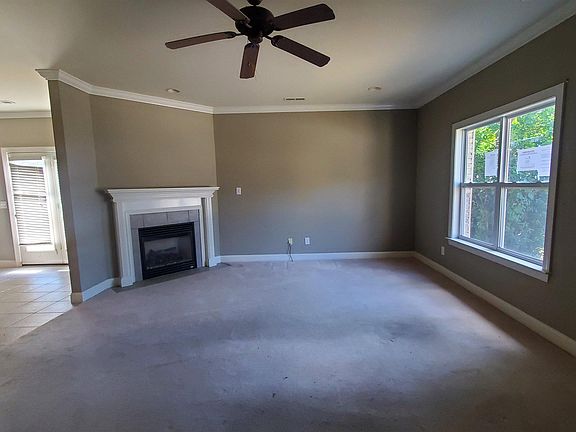 2nd image of 937 Tracey Ln